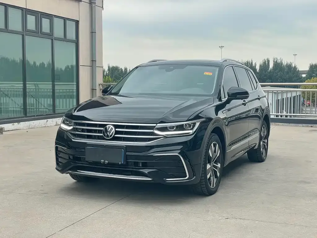 Volkswagen Tiguan L 2023 из CN, фото 1