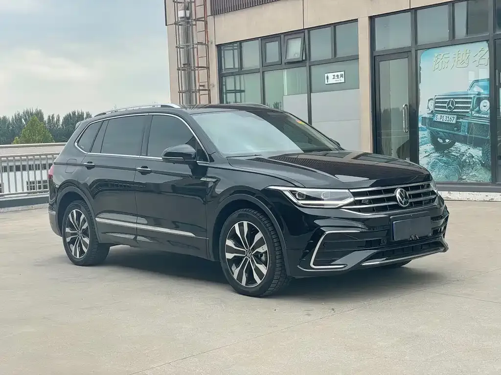 Volkswagen Tiguan L 2023 из CN, фото 3