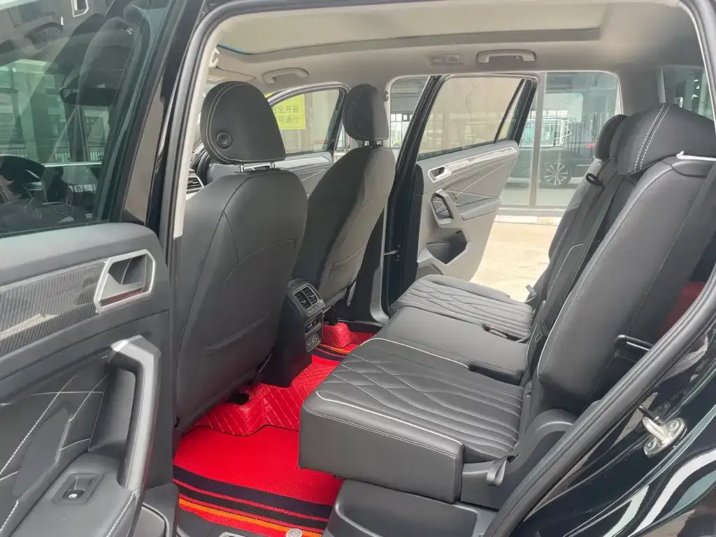 Volkswagen Tiguan L 2023 из CN, фото 9