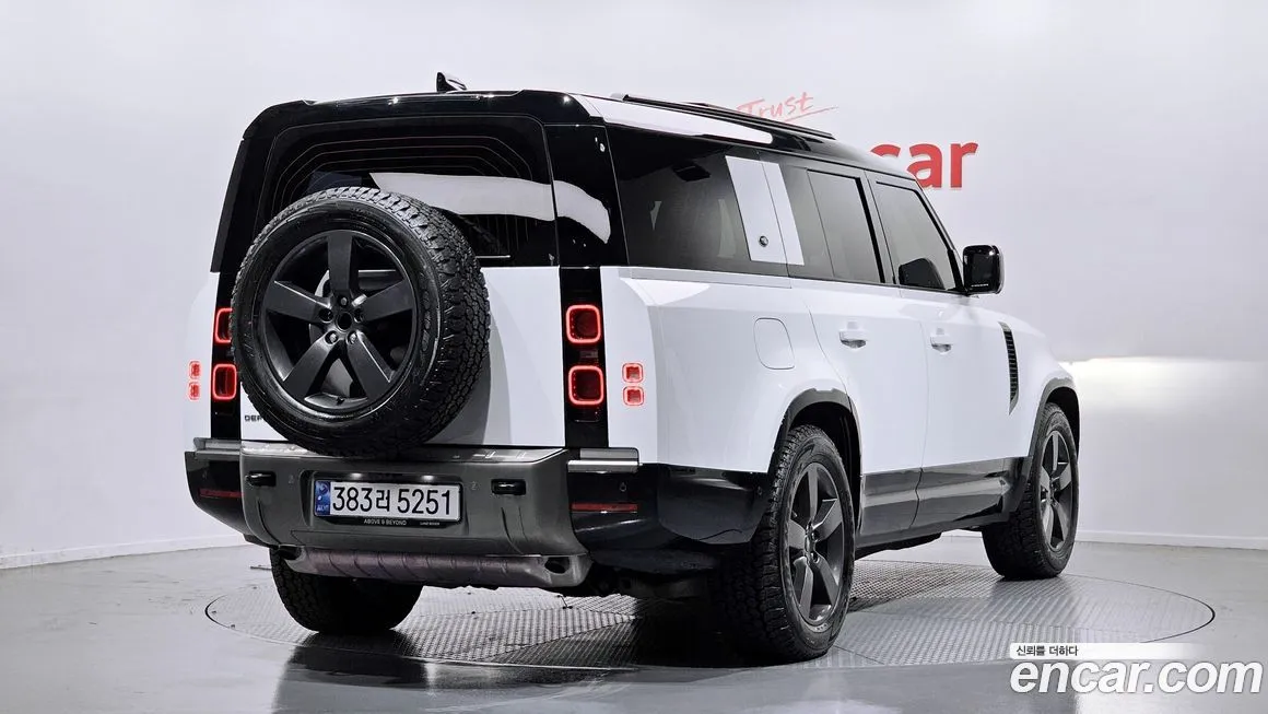 Land Rover Defender 2024 из KR, фото 2