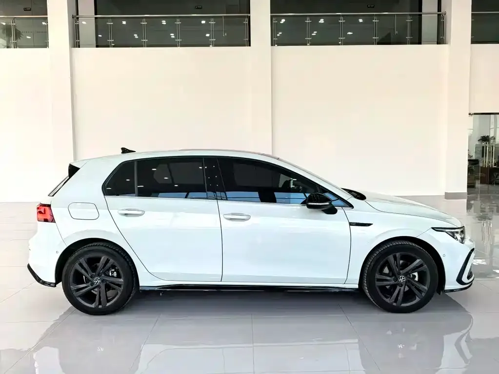 Volkswagen Golf 2022 из CN, фото 7