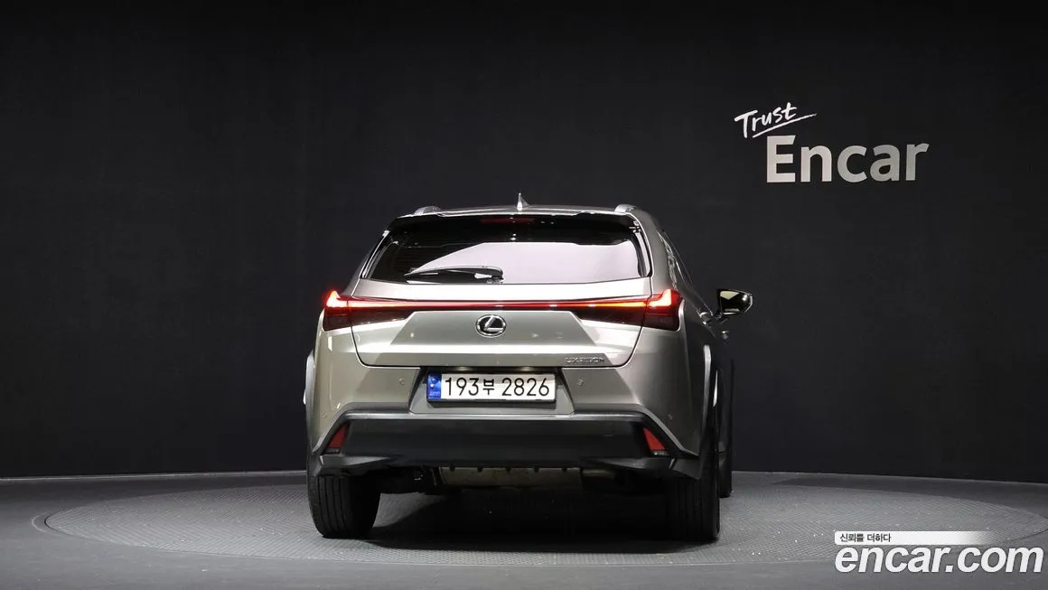Lexus UX 2023 из KR, фото 4