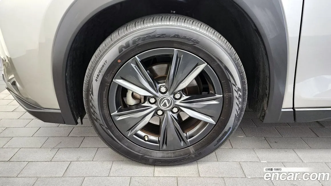 Lexus UX 2023 из KR, фото 5