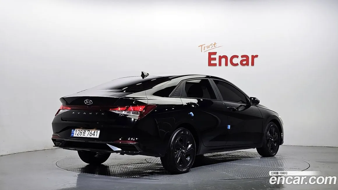 Hyundai AVANTE 2023 из KR, фото 2