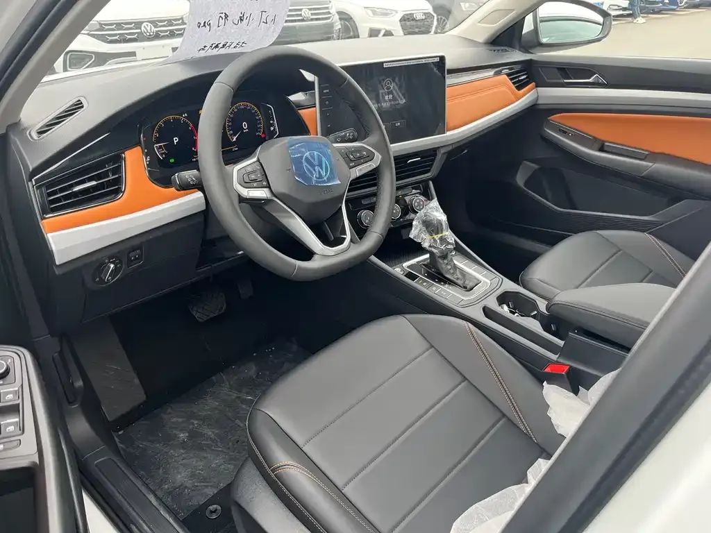 Volkswagen Bora 2025 из CN, фото 2