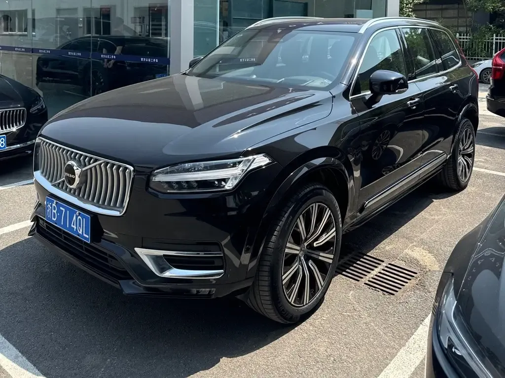 Volvo XC90 2023 из CN, фото 1