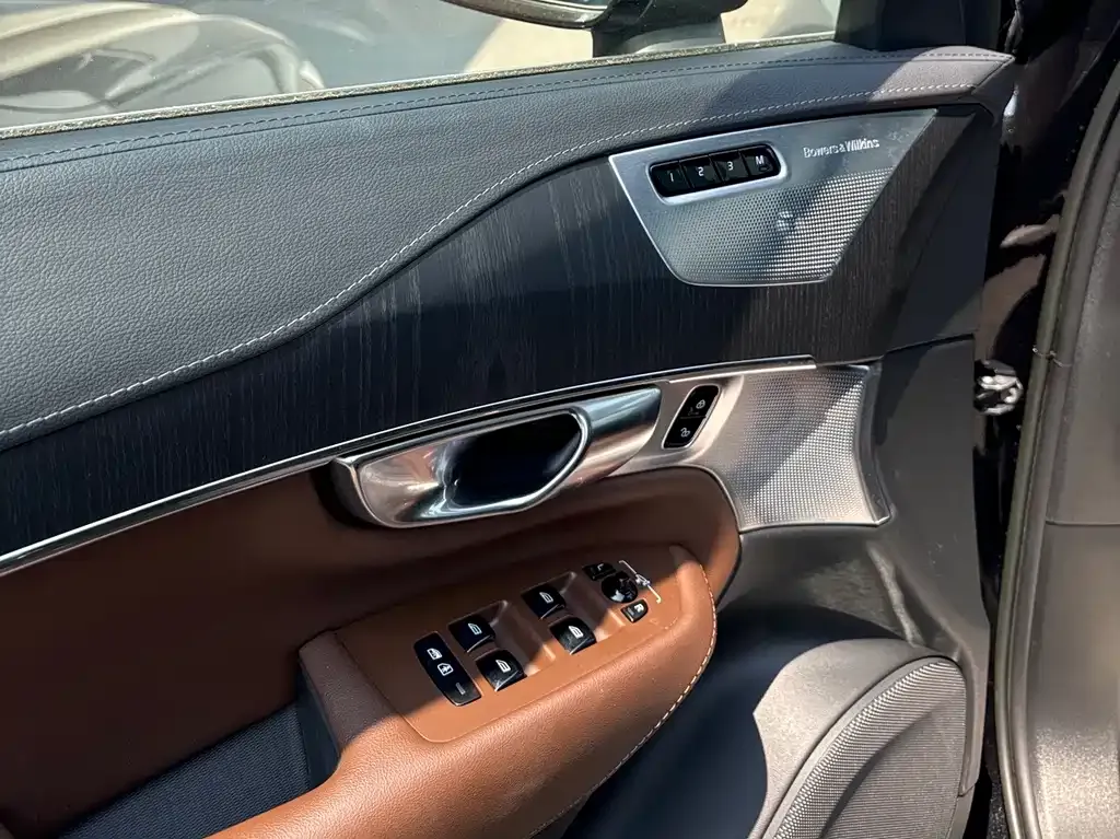 Volvo XC90 2023 из CN, фото 9