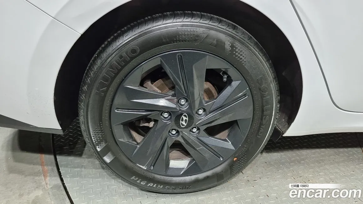 Hyundai AVANTE 2023 из KR, фото 5