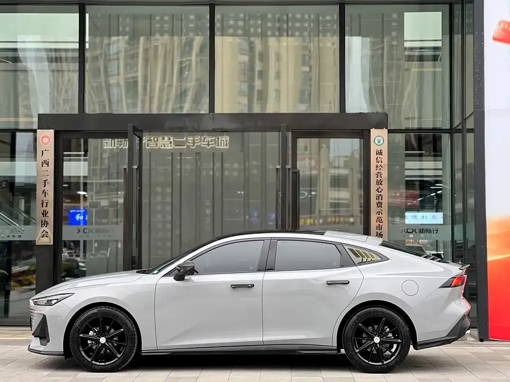 Changan UNI-V 2023 из CN, фото 4