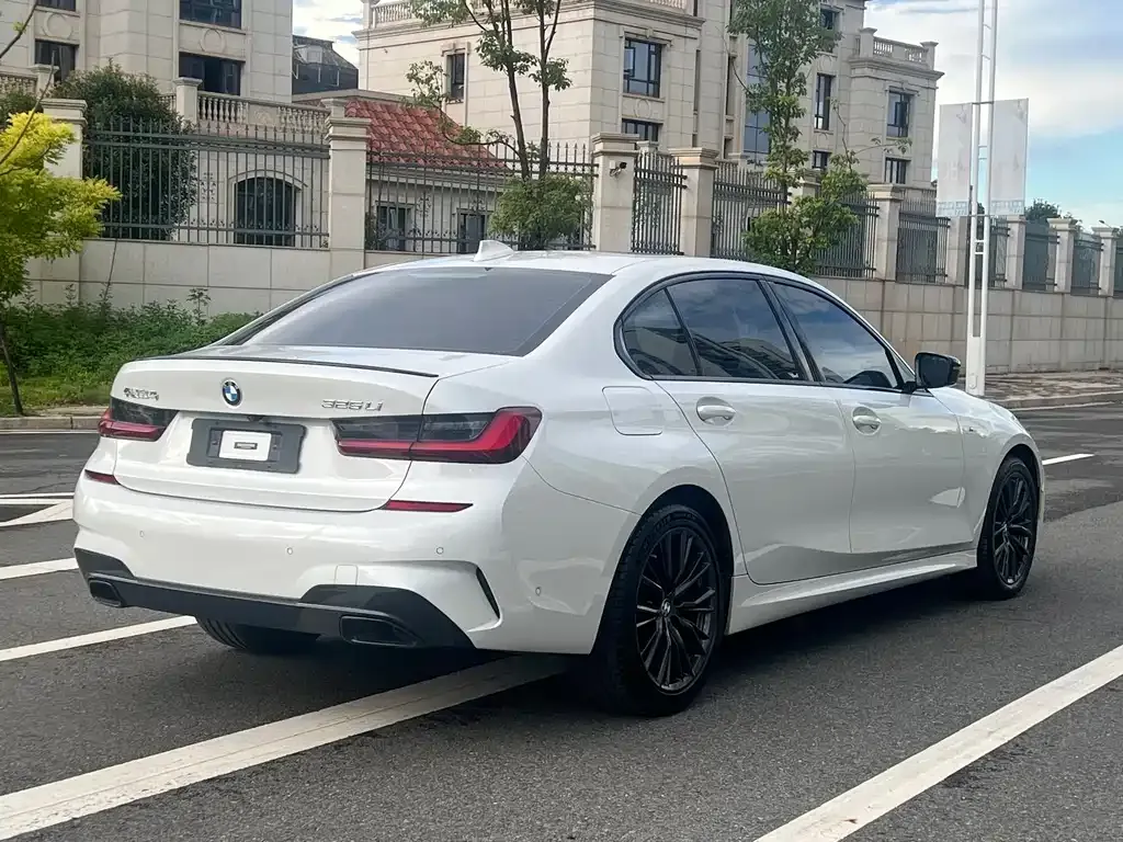 BMW 3 Series 2022 из CN, фото 9