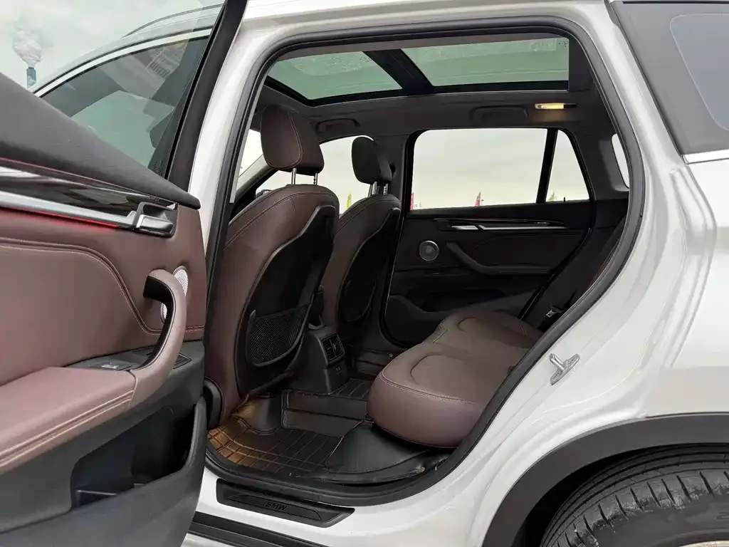 BMW X1 2021 из CN, фото 9