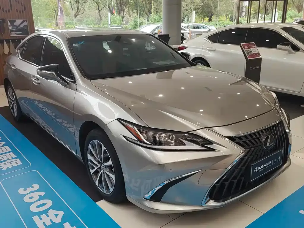 Lexus ES 2022 из CN, фото 1