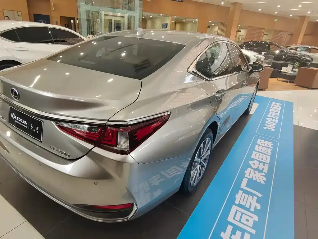 Lexus ES 2022 из CN, фото 10