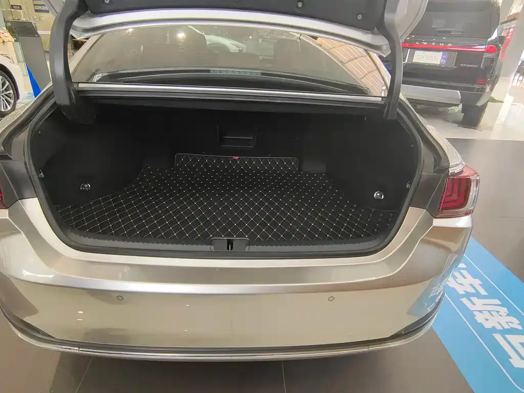 Lexus ES 2022 из CN, фото 9