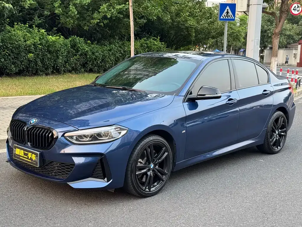 BMW 1 Series 2023 из CN, фото 1