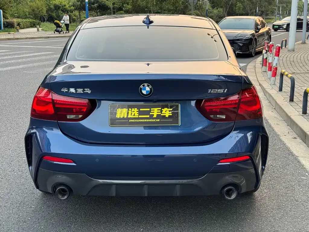 BMW 1 Series 2023 из CN, фото 5
