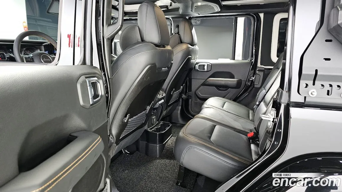 Jeep Wrangler 2024 из KR, фото 10