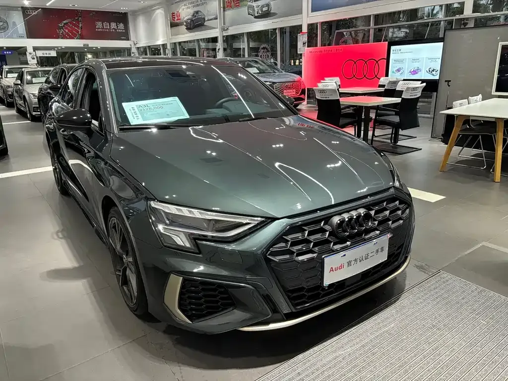 Audi A3 2024 из CN, фото 2