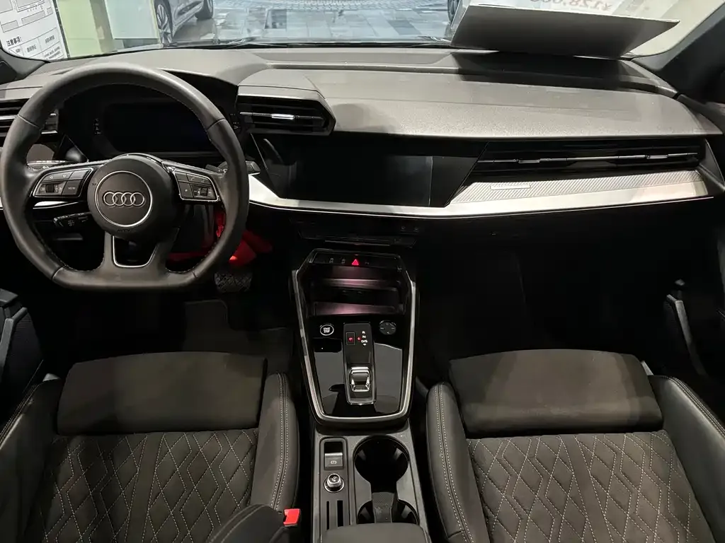 Audi A3 2024 из CN, фото 7