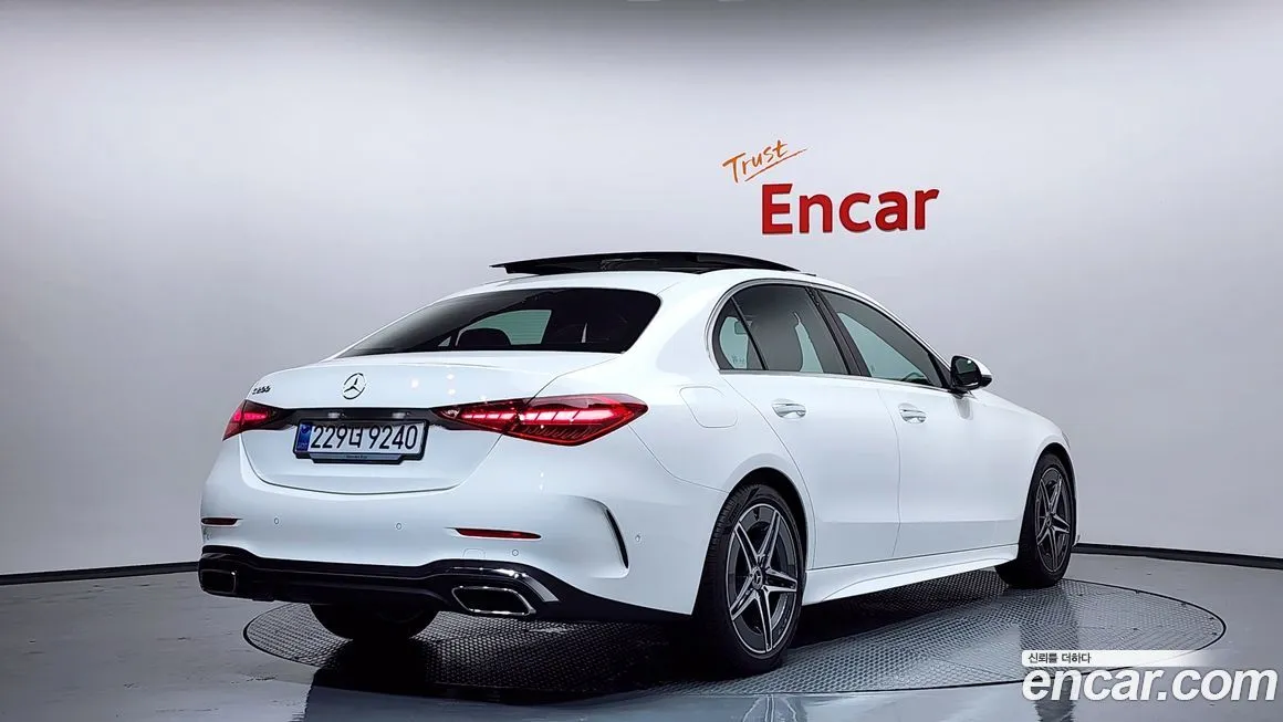 Mercedes-Benz C-Class 2025 из KR, фото 2