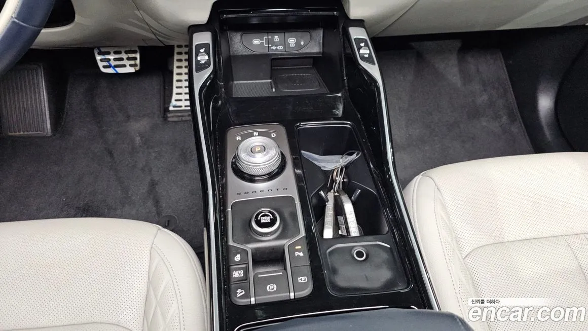 Kia Sorento — фото 9