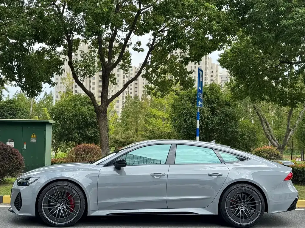 Audi RS 7 2021 из CN, фото 3