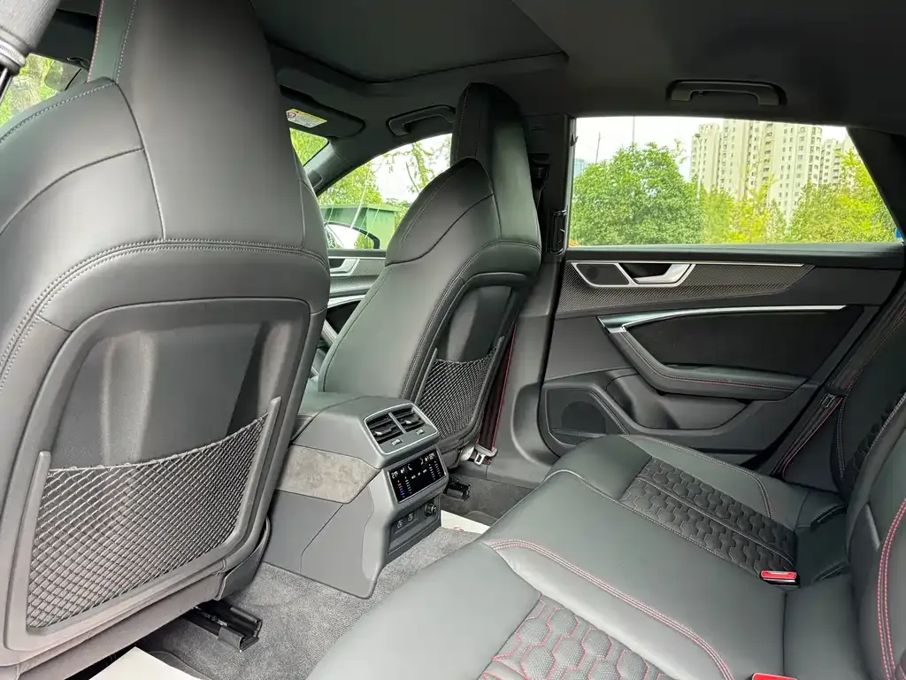 Audi RS 7 2021 из CN, фото 9