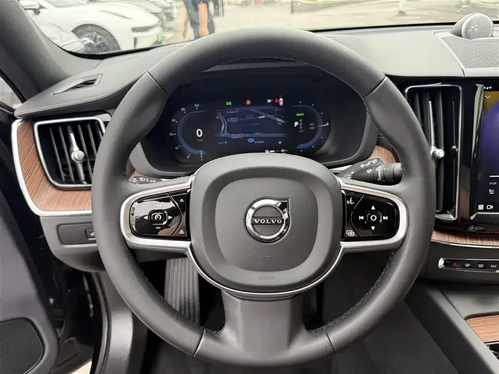 [object Object] XC60 PHEV 2024 из CN, фото 9