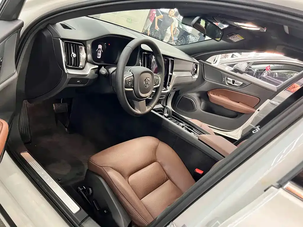 Volvo S60 2022 из CN, фото 10