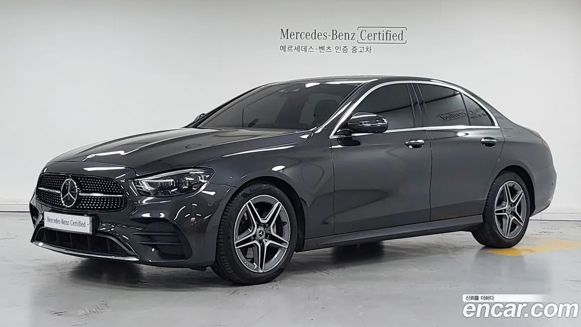 Mercedes-Benz E-Class — фото 1