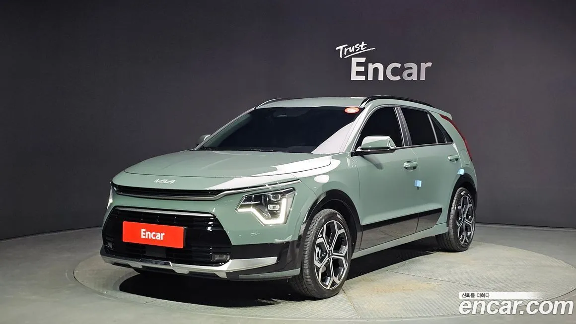 Kia Niro — фото 1