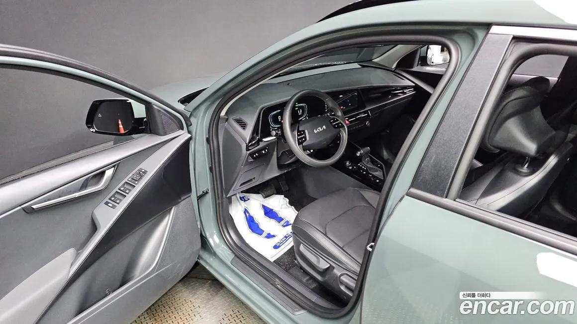 Kia Niro — фото 10