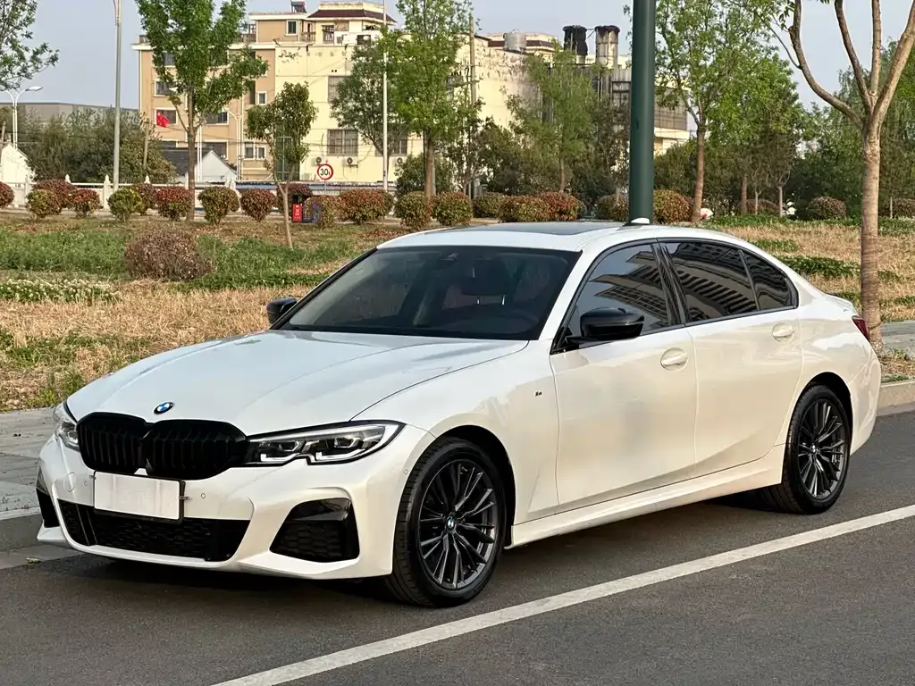 BMW 3 Series — фото 1