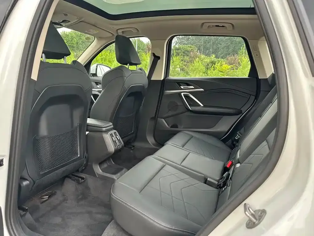 BMW X1 2025 из CN, фото 3