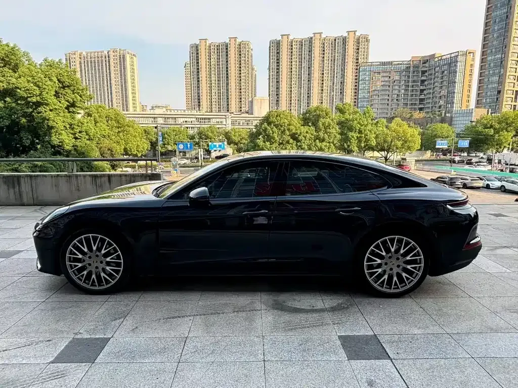 Porsche Panamera 2024 из CN, фото 2