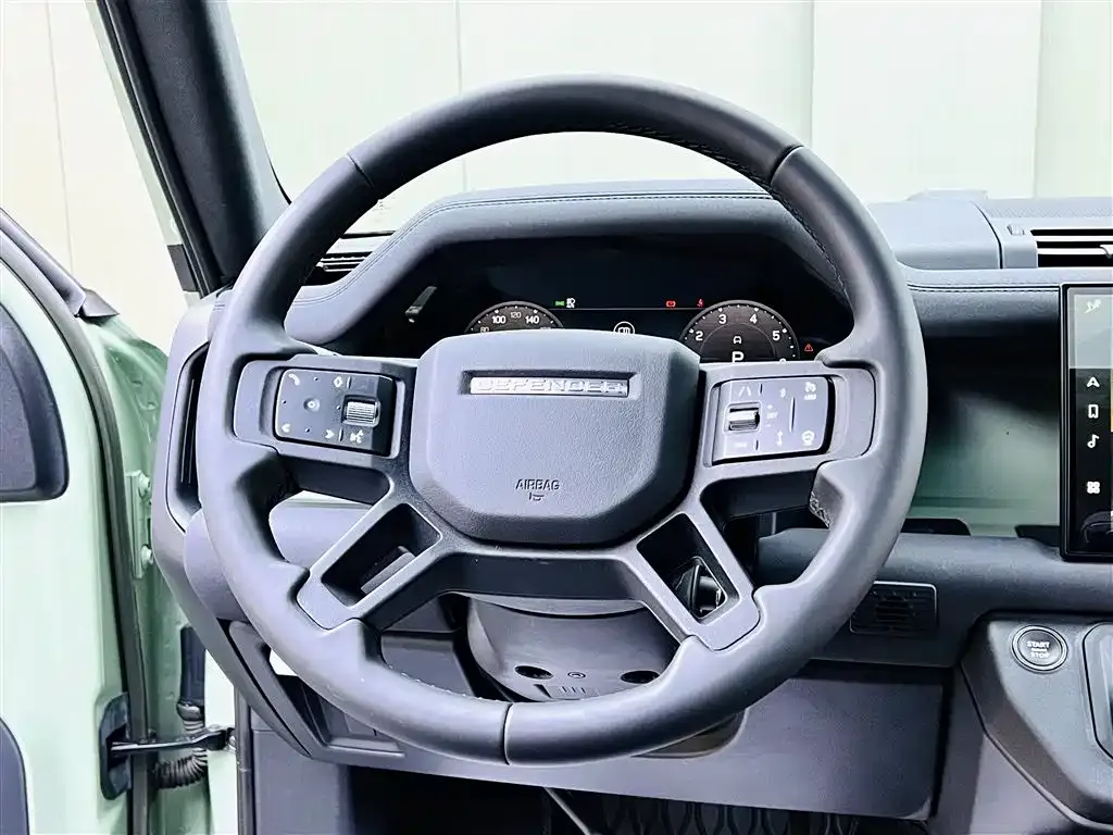 Land Rover Defender 2023 из CN, фото 10