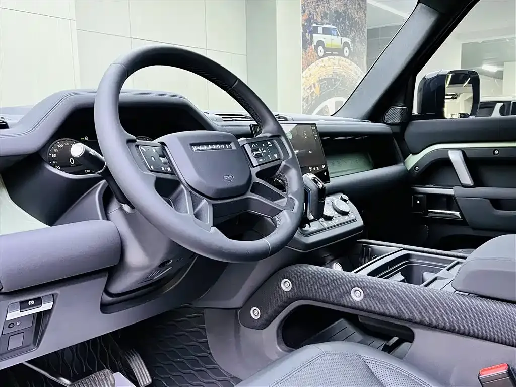 Land Rover Defender 2023 из CN, фото 8
