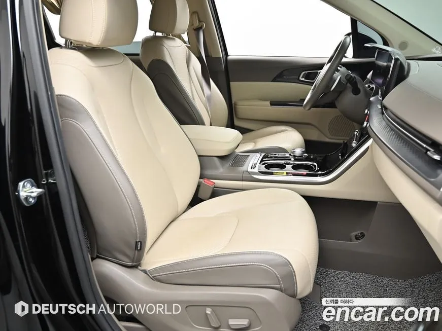 Kia Carnival — фото 10