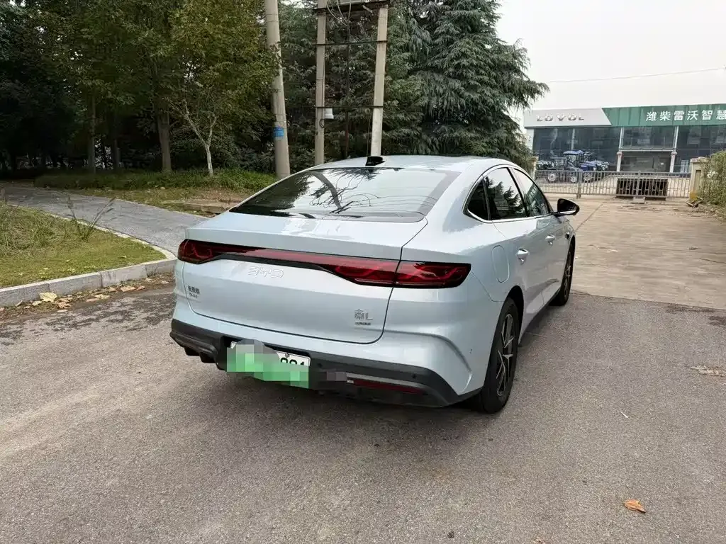 BYD Qin L — фото 9