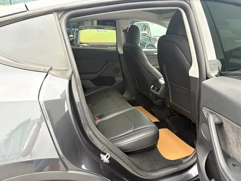 Tesla Model Y 2024 из CN, фото 9
