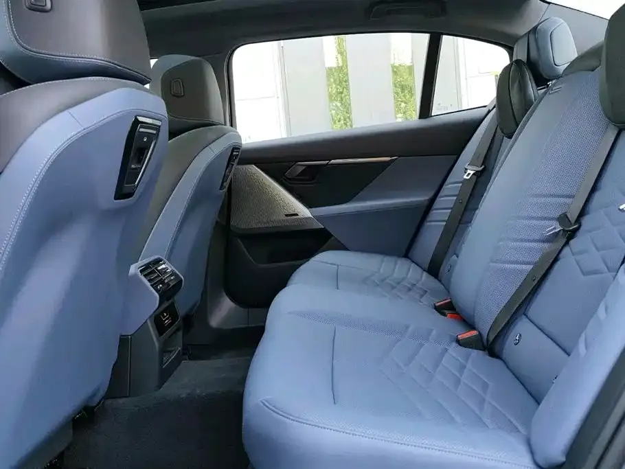 BMW i5 2024 из CN, фото 7