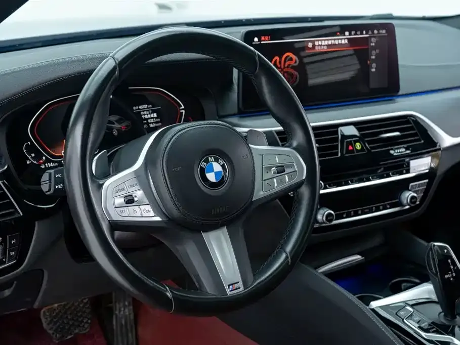 BMW 5 Series — фото 4