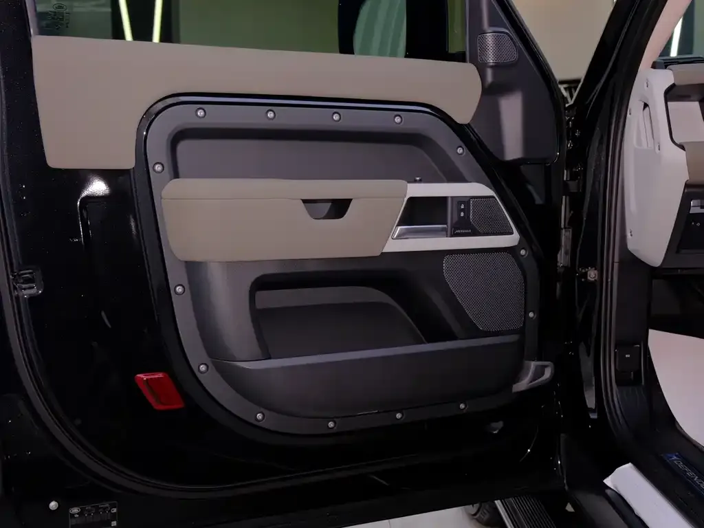 Land Rover Defender 2021 из CN, фото 4