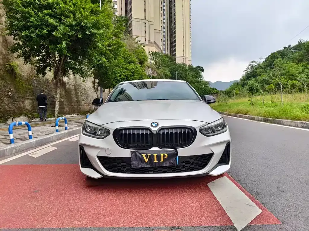 BMW 1 Series 2021 из CN, фото 2