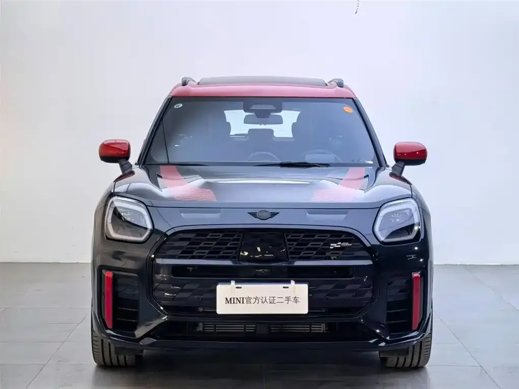 MINI Clubman JCW — фото 2
