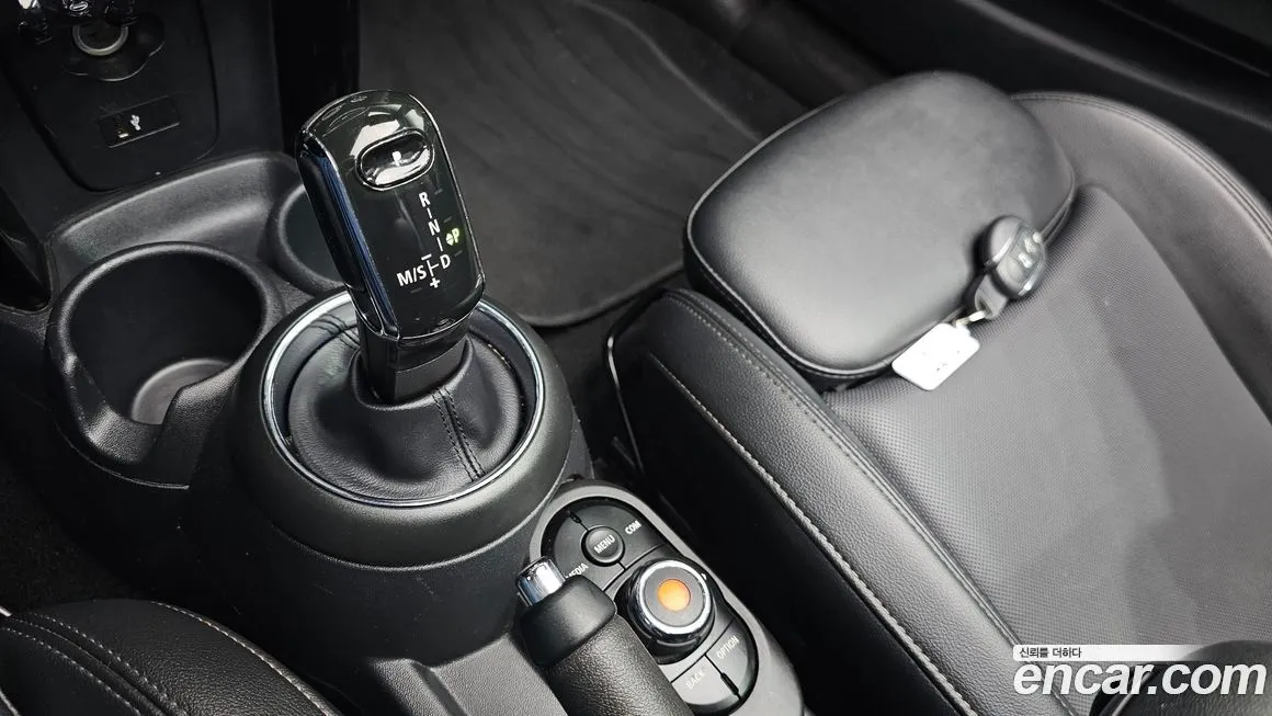 [object Object] Cooper Convertible 2021 из KR, фото 9