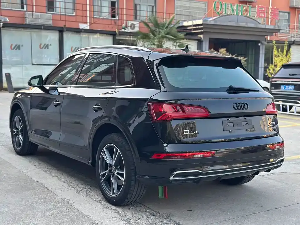 Audi Q5L 2021 из CN, фото 4