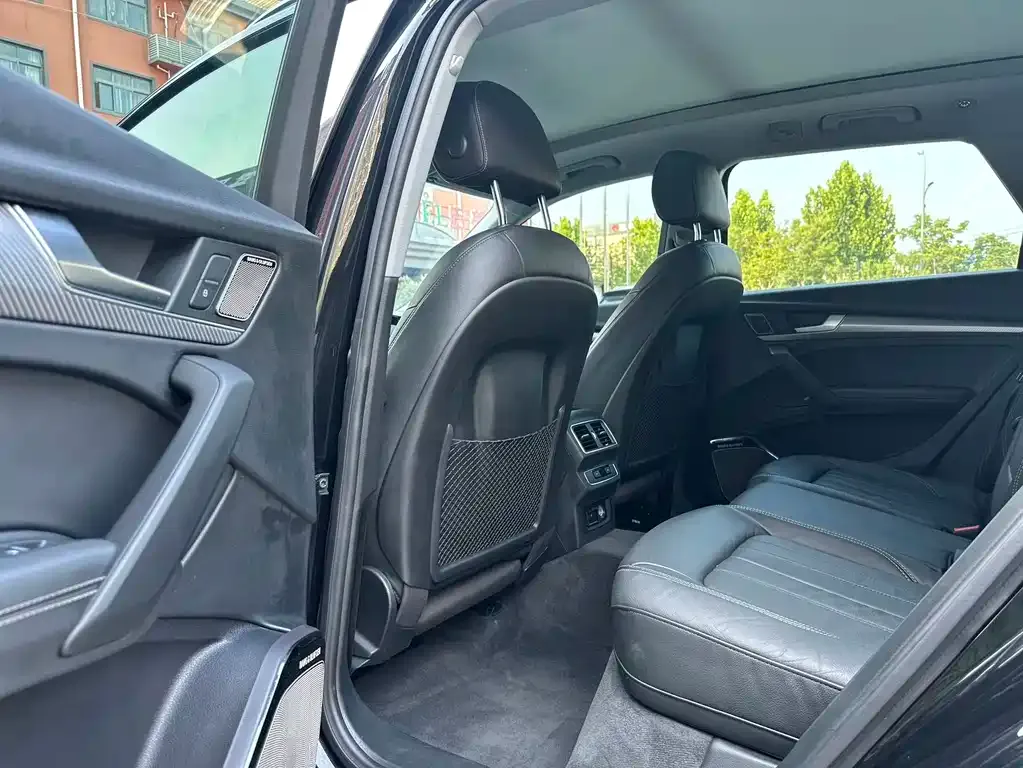 Audi Q5L 2021 из CN, фото 7