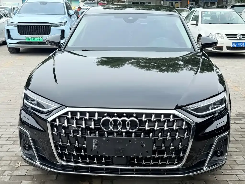 Audi A8 2023 из CN, фото 2