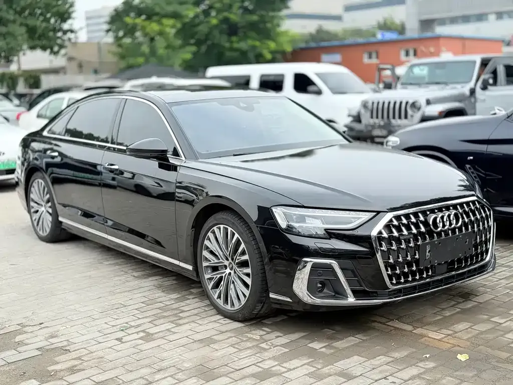 Audi A8 2023 из CN, фото 3